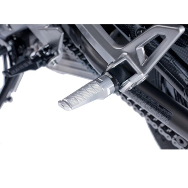 podnóżki-puig-racing-wymagają-adapterów-srebrne-akcesoria-motocyklowe-warszawa-monsterbike-pl-2