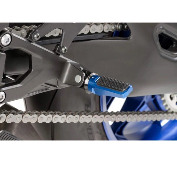 podnóżki-puig-sport-z-gumą-wymagają-adapterów-niebieskie-akcesoria-motocyklowe-warszawa-monsterbike-pl-3