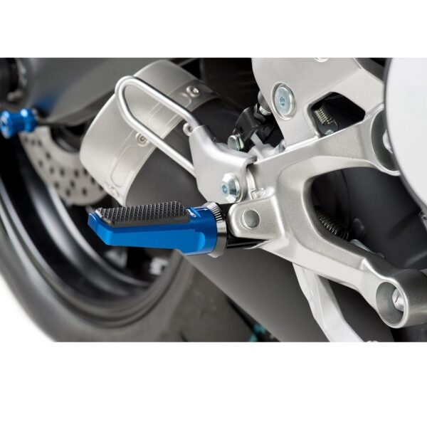 podnóżki-puig-sport-z-gumą-wymagają-adapterów-niebieskie-akcesoria-motocyklowe-warszawa-monsterbike-pl
