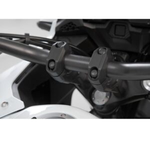 zestaw-podwyższający-kierownicę-28mm-sw-motech-podwyższenie-20mm-czarny-akcesoria-motocyklowe-warszawa-monsterbike-pl