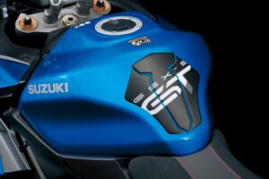 folia-ochronna-zbiornika-paliwa-suzuki-gsx-s1000gt-akcesoria-motocyklowe-warszawa-monsterbike-pl